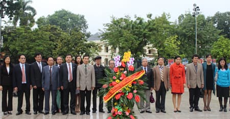 Kỷ niệm 97 năm Cách mạng Tháng Mười Nga