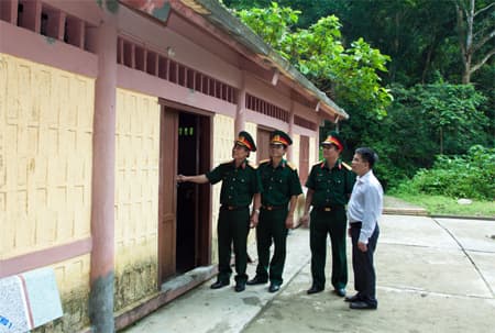 Bài 1: Đảng lãnh đạo từ lúc “lọt lòng”