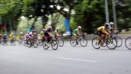 Chặng 9 Cuộc đua xe đạp "Xuyên Việt - 2014, Cúp Quốc phòng Việt Nam": Cua-rơ Loic Desriac đội ADC-Truyền hình Vĩnh Long về Nhất