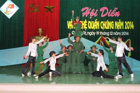 Sư đoàn 968 (Quân khu 4) hội diễn văn nghệ quần chúng năm 2014
