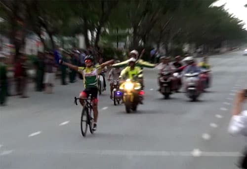 Chặng 2, Cuộc đua xe đạp "Xuyên Việt - 2014, Cúp Quốc phòng Việt Nam": Huỳnh Mai Duy, đội TP Hồ Chí Minh 1 về Nhất