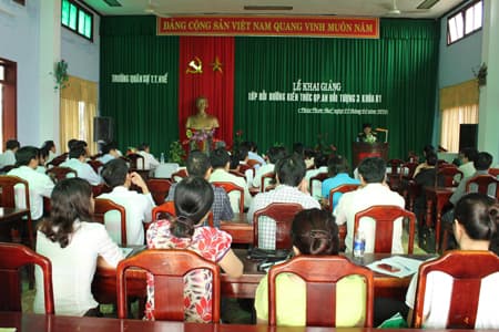 Bồi dưỡng kiến thức QP-AN cho đối tượng 3 khóa 81