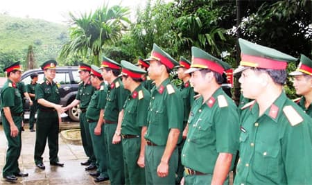Thượng tướng Lê Hữu Đức thăm và làm việc tại Đoàn KT-QP 337
