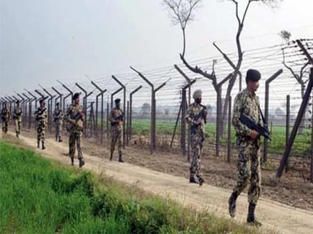 Liên tiếp đấu súng gây thương vong tại biên giới Ấn Độ - Pakistan