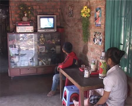 Hỗ trợ đầu thu truyền hình số cho hộ nghèo, cận nghèo