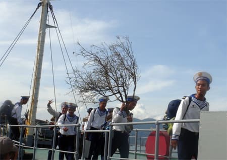 Chuyện nơi đầu sóng Trường Sa