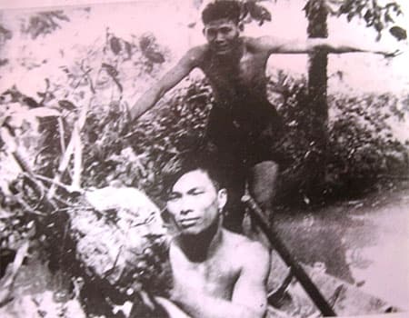 Bảo đảm trang bị cho dân quân tự vệ, du kích chiến đấu