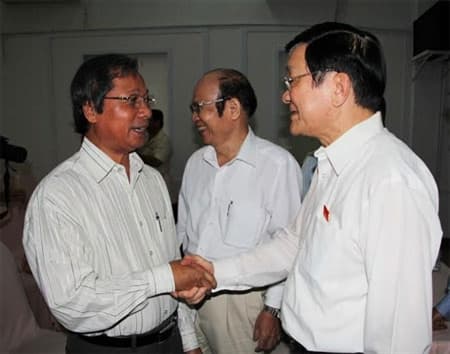 Chủ tịch nước Trương Tấn Sang tiếp xúc cử tri Thành phố Hồ Chí Minh