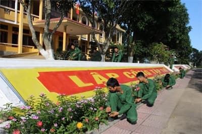 Phát huy nội lực, tích cực làm đẹp đơn vị