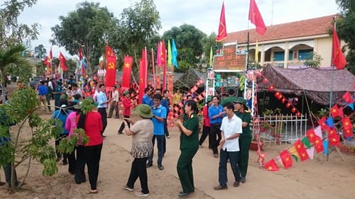 NHÂN RỘNG MÔ HÌNH TẾT QUÂN - DÂN