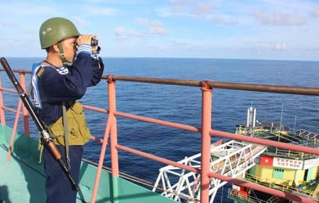 Bộ đội nhà giàn đoàn kết, lập công