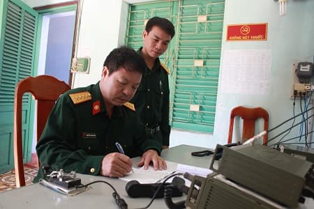 Khi bí thư chi bộ nêu gương, vượt khó