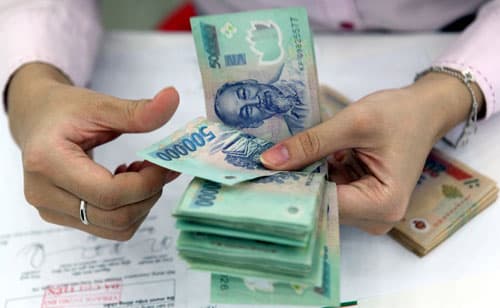 Dự kiến tăng lương cơ sở lên 1,21 triệu đồng/tháng từ 1-5-2016