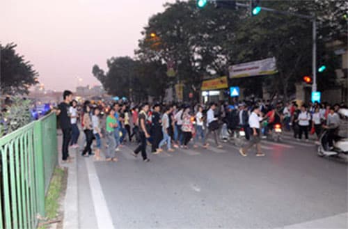 Hà Nội: Xử phạt người đi bộ vi phạm giao thông từ tháng 2-2016