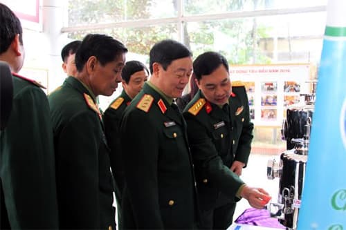 Thượng tướng Lê Hữu Đức thăm và chúc Tết các doanh nghiệp Hậu cần Quân đội