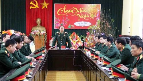 Đại tướng Đỗ Bá Tỵ kiểm tra, chúc Tết các đơn vị trên địa bàn Quân khu 2