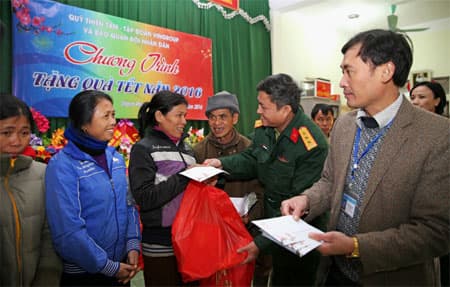 Những món quà ấm áp nghĩa tình