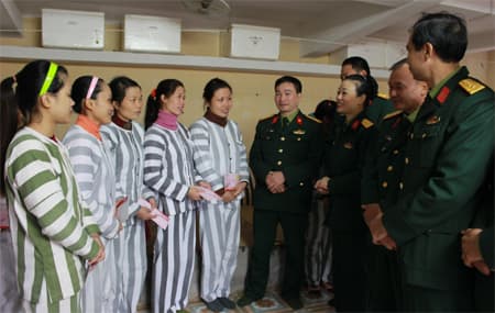 Hương Tết, tình người