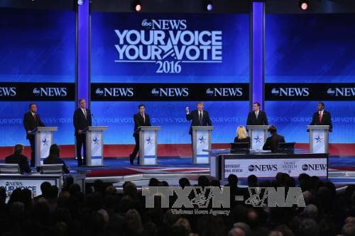 Bầu cử Mỹ 2016: Các ứng viên Ted Cruz và D. Trump “vượt trội” trong cuộc tranh luận thứ 8 của đảng Cộng hòa