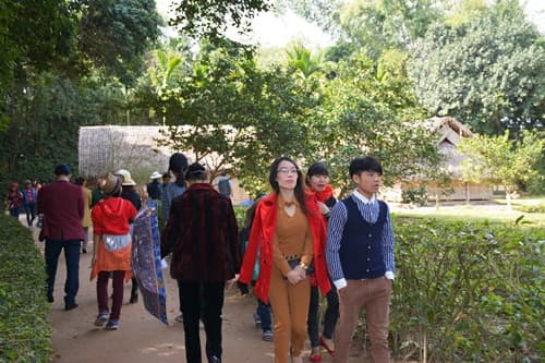 Đầu xuân về thăm quê Bác