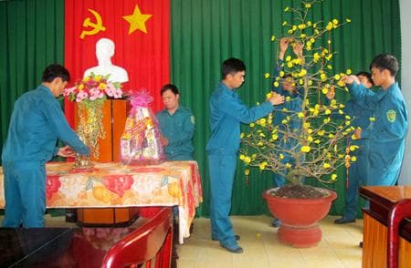 Chiến sĩ sao vuông đón Tết