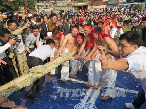 Lễ hội Kéo co Bắc Ninh nhận bằng di sản Văn hóa phi vật thể Quốc gia