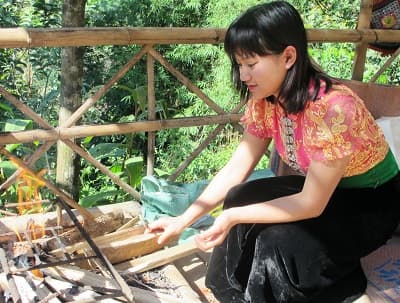 Những “thiên thần nhỏ” dưới chân thác Dải Yếm