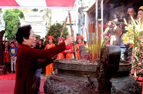 Phó chủ tịch nước Nguyễn Thị Doan tham dự Lễ kỷ niệm 1976 năm khởi nghĩa Hai Bà Trưng