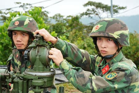 Vững vàng trên trận địa mùa xuân