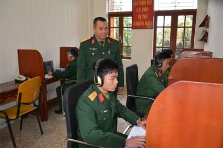 Lặng thầm bên “cánh sóng”