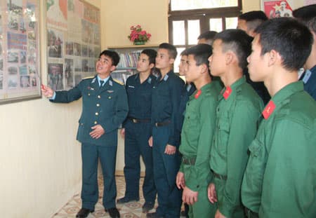 Tạo ấn tượng tốt với chiến sĩ mới từ ngày đầu