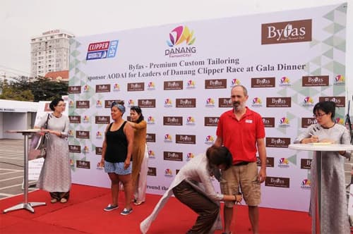 Quảng bá hình ảnh áo dài Việt Nam qua Clipper Race 2015 - 2016