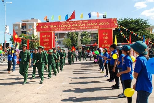 HỘI TRẠI TÒNG QUÂN - "TIẾP LỬA" CHO TUỔI TRẺ
