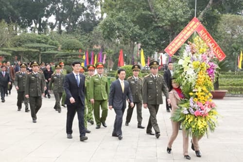 Đại tướng Trần Đại Quang thăm và làm việc tại Nghệ An