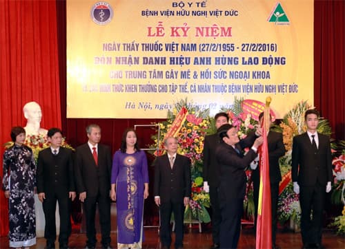 Nhiều hoạt động kỷ niệm Ngày Thầy thuốc Việt Nam (27-2)
