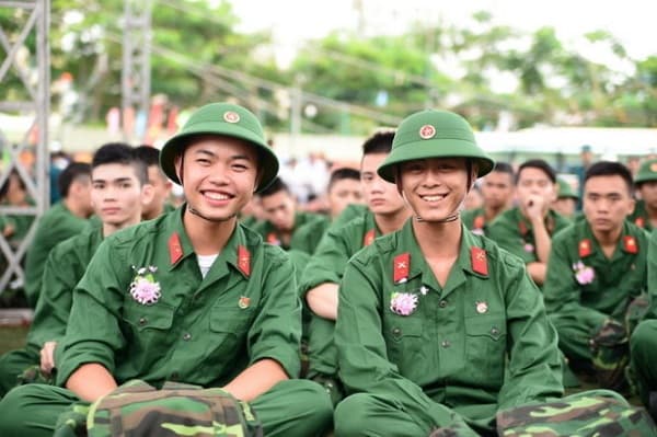 Chế độ, chính sách đối với hạ sĩ quan, binh sĩ phục vụ tại ngũ, xuất ngũ