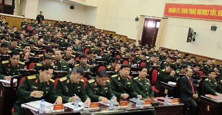Chú trọng huấn luyện nâng cao trình độ cán bộ chiến lược, chiến dịch