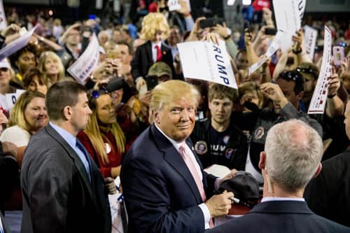 Bầu cử Mỹ 2016: "Siêu thứ ba" ấn tượng cho H.Clinton và D.Trump