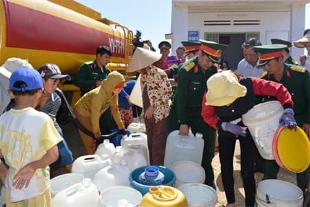 Những giọt nước nghĩa tình