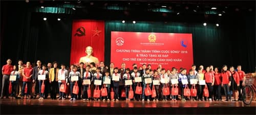 Phát động Chương trình Hành trình cuộc sống giúp đỡ trẻ em nghèo
