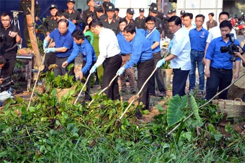 TP Hồ Chí Minh: Hàng ngàn đoàn viên, thanh niên ra quân Ngày Chủ nhật xanh
