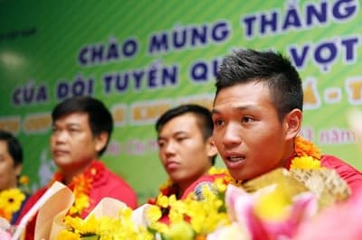 Mừng mà lo