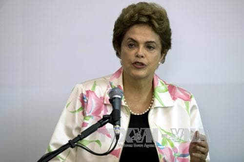 Chính phủ Brazil trước nguy cơ tan rã