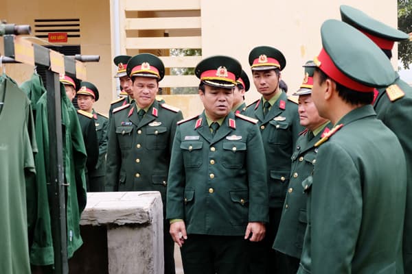 Bộ Quốc phòng kiểm tra tại Sư đoàn 395 (Quân khu 3)