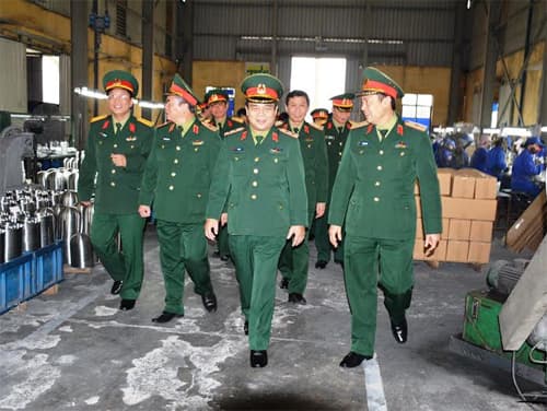 Đoàn công tác Bộ Quốc phòng kiểm tra tại Nhà máy Z117