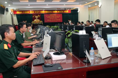 Thầm lặng ghi những chiến công