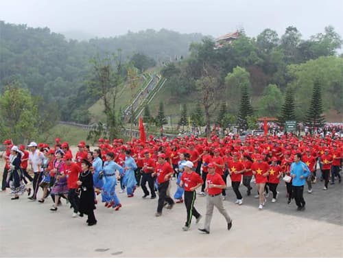 Cao Bằng: Hơn 2.000 người tham gia “Ngày chạy Olympic vì sức khỏe toàn dân” 2016