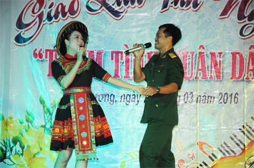 Giao lưu văn nghệ “Thắm tình quân dân”