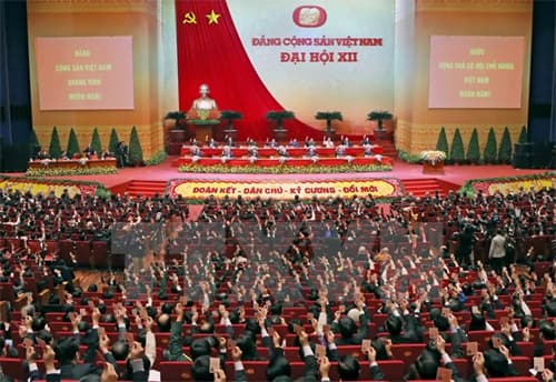 Chỉ thị của Bộ Chính trị  về học tập, quán triệt, tuyên truyền, triển khai thực hiện Nghị quyết Đại hội đại biểu toàn quốc lần thứ XII của Đảng