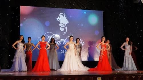 10 nữ sinh báo chí khoe sắc trong đêm chung kết Press Beauty 2016